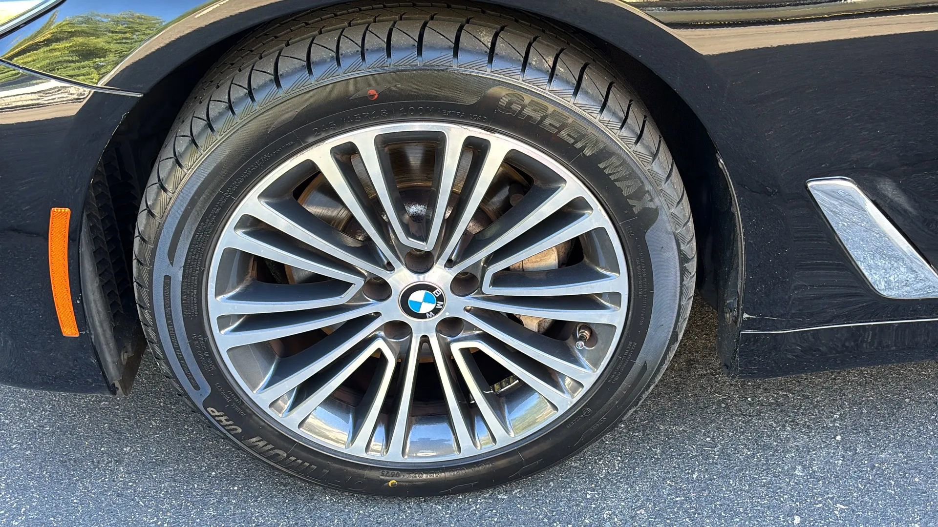 Used 2019 BMW 530i xDrive w/ Convenience Package image 38