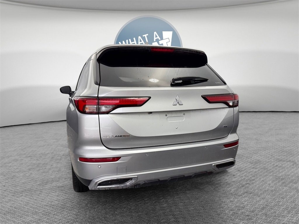 Used 2022 Mitsubishi Outlander SE image 5