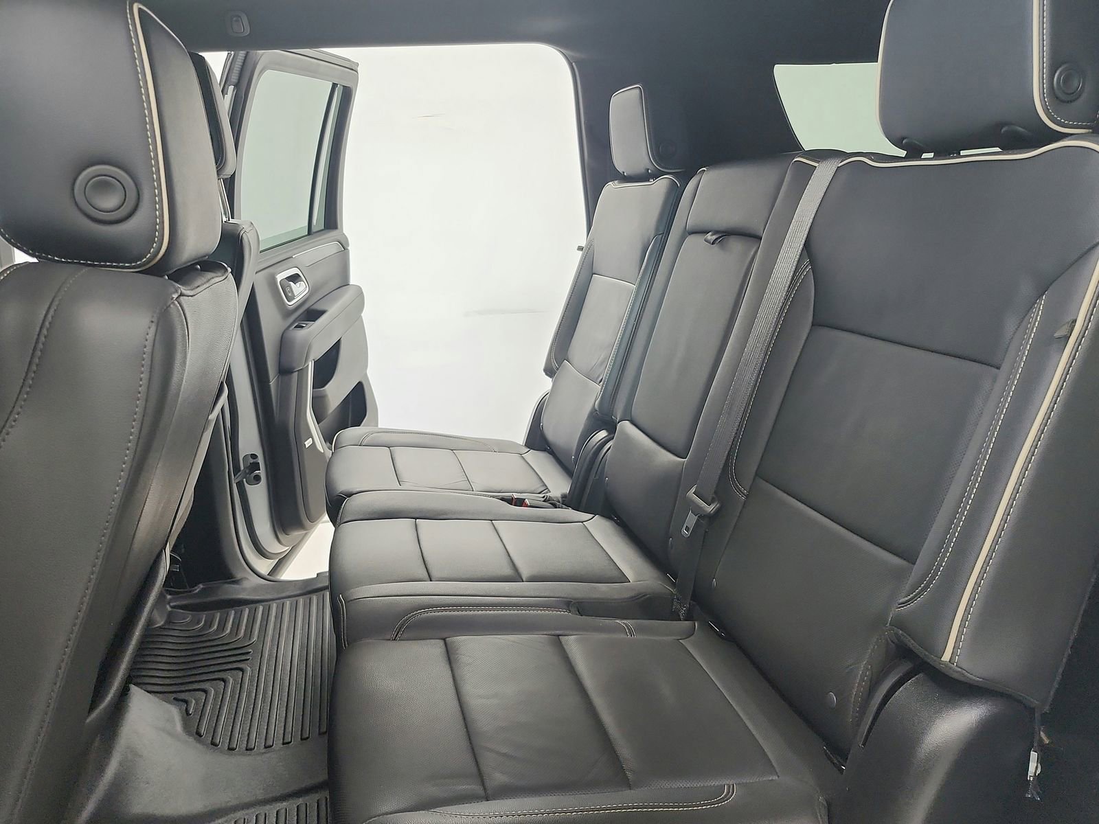 Used 2024 GMC Yukon XL SLT image 41