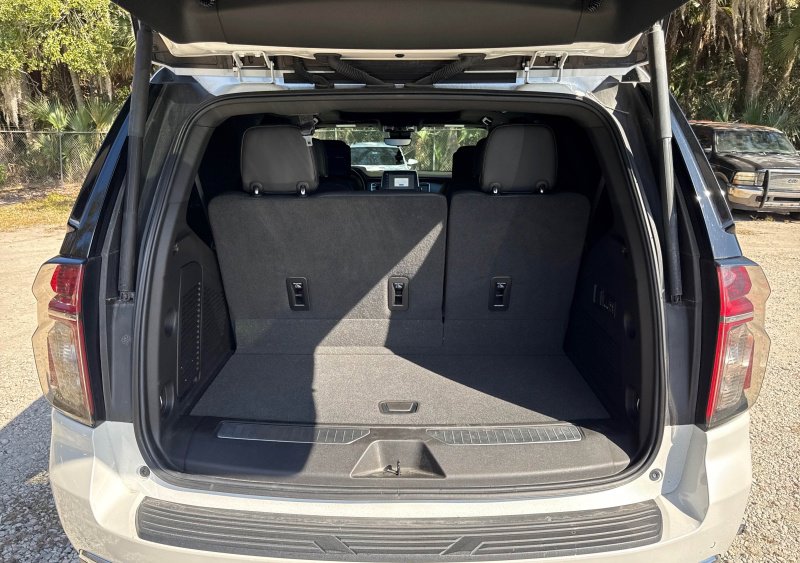 Used 2023 Chevrolet Tahoe Premier image 6