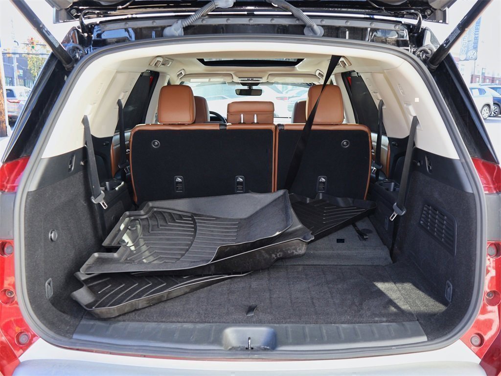 Used 2023 Nissan Pathfinder Platinum w/ Cargo Package image 11