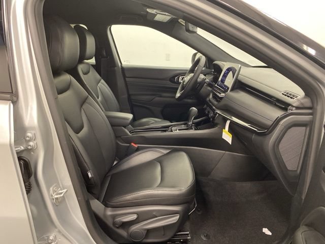 Used 2026 Jeep Compass Limited AWD/4WD image 21