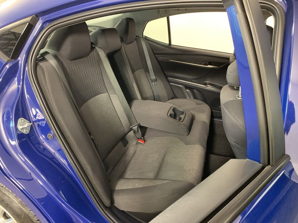 Used 2025 Toyota Camry LE image 34