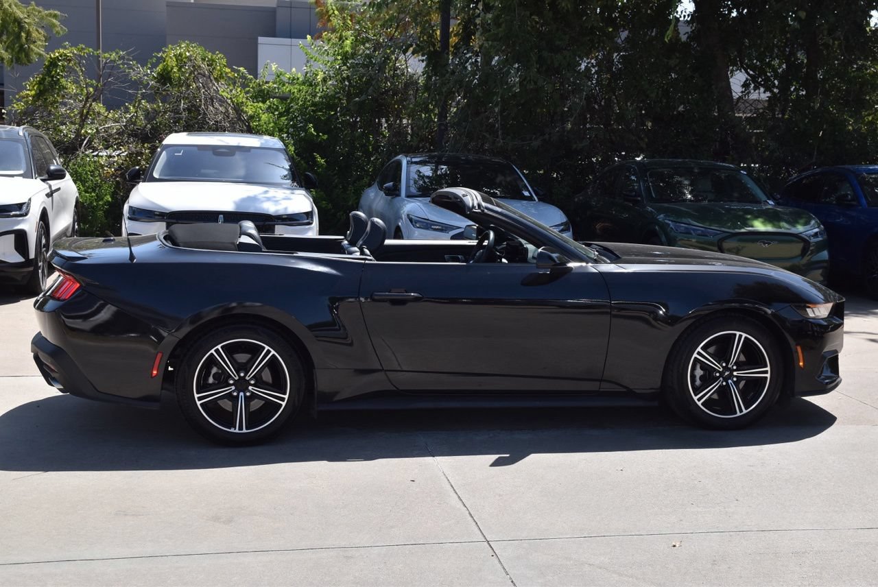 Used 2025 Ford Mustang Premium RWD image 6