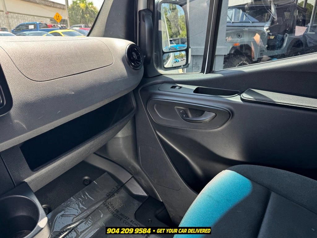 Used 2023 Mercedes-Benz Sprinter 2500 image 17