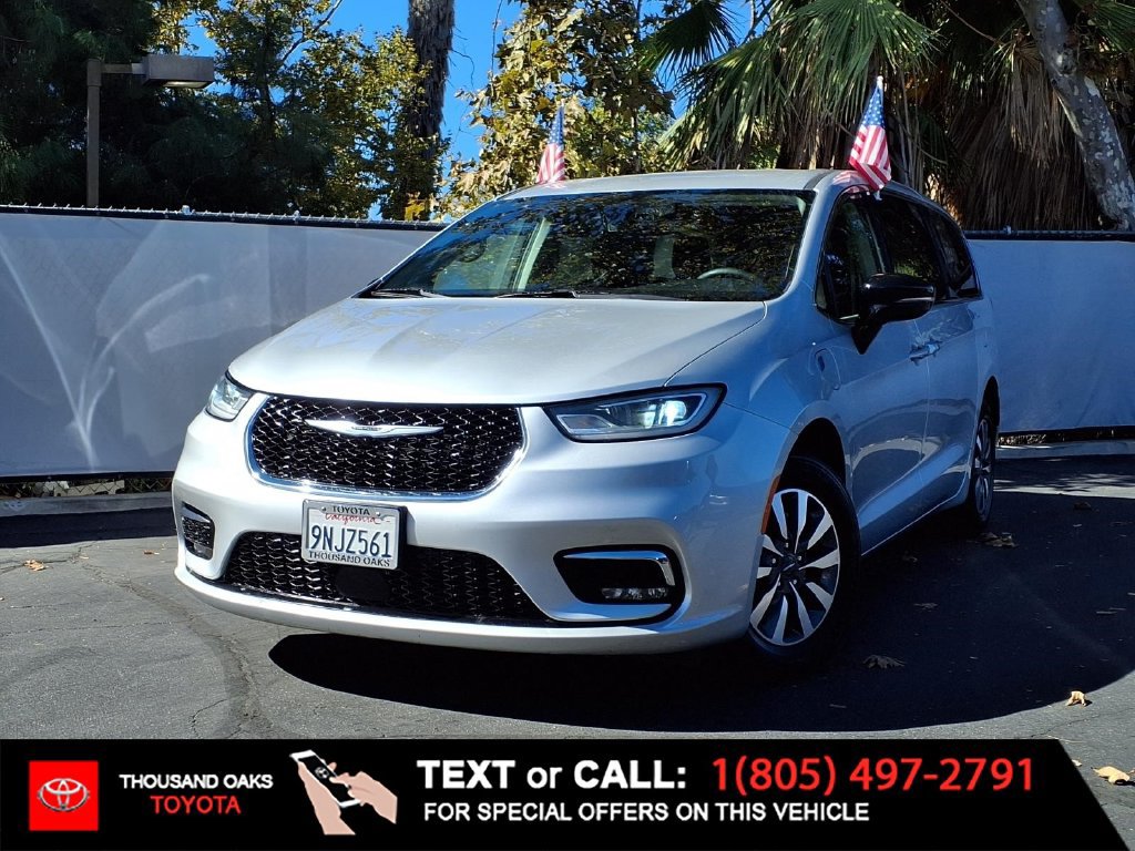 Used 2024 Chrysler Pacifica Limited