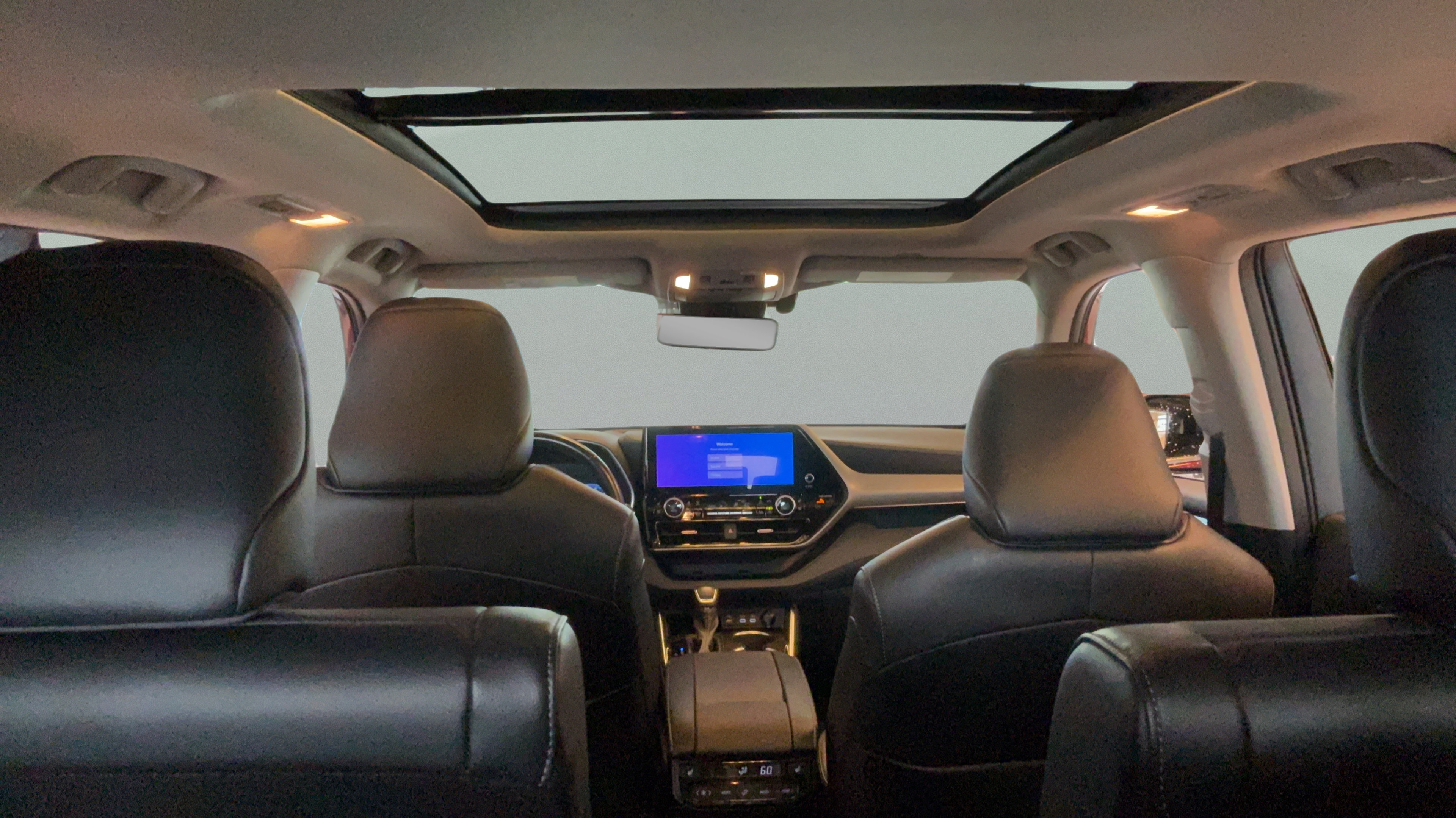 Certified 2024 Toyota Highlander Platinum AWD/4WD image 33