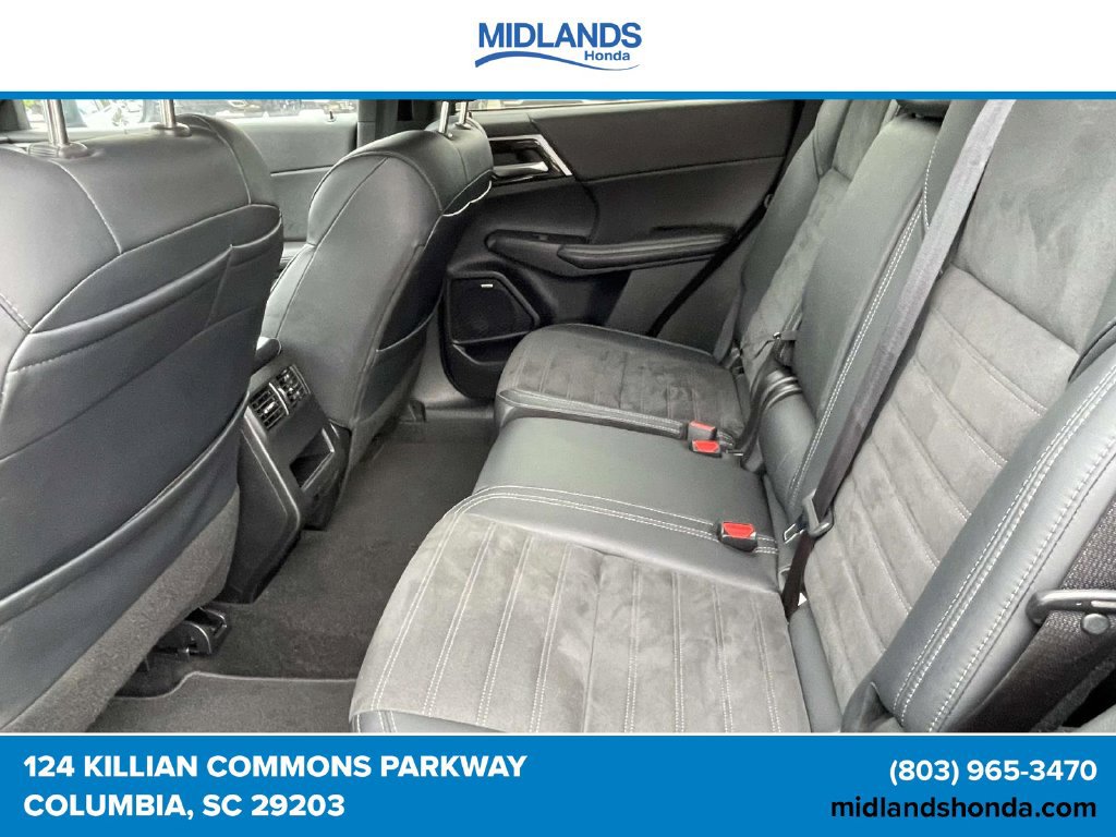 Used 2025 Mitsubishi Outlander SE FWD image 11