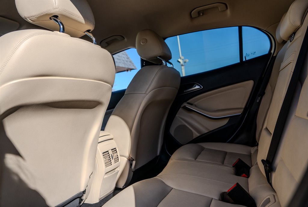 Used 2019 Mercedes-Benz GLA 250 w/ Convenience Package image 29