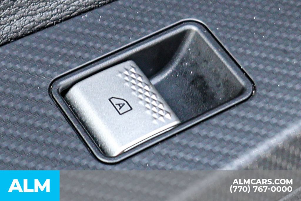 Used 2025 Mitsubishi Outlander SE FWD image 53