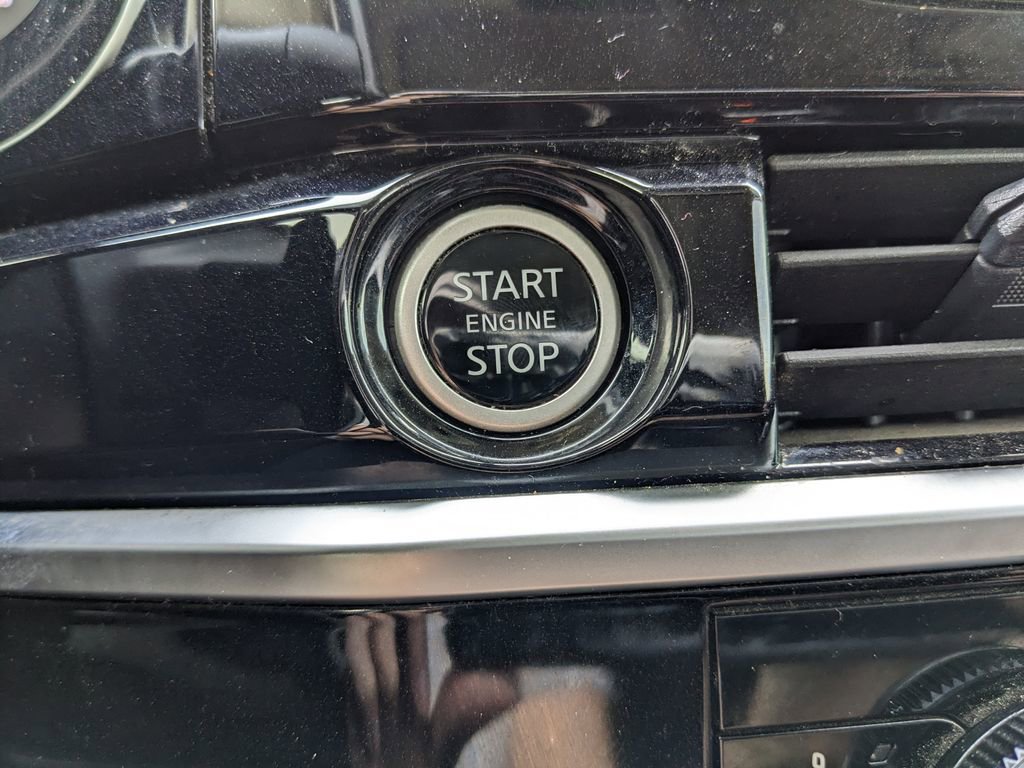 Used 2024 Nissan Pathfinder SL w/ SL Premium Package image 27