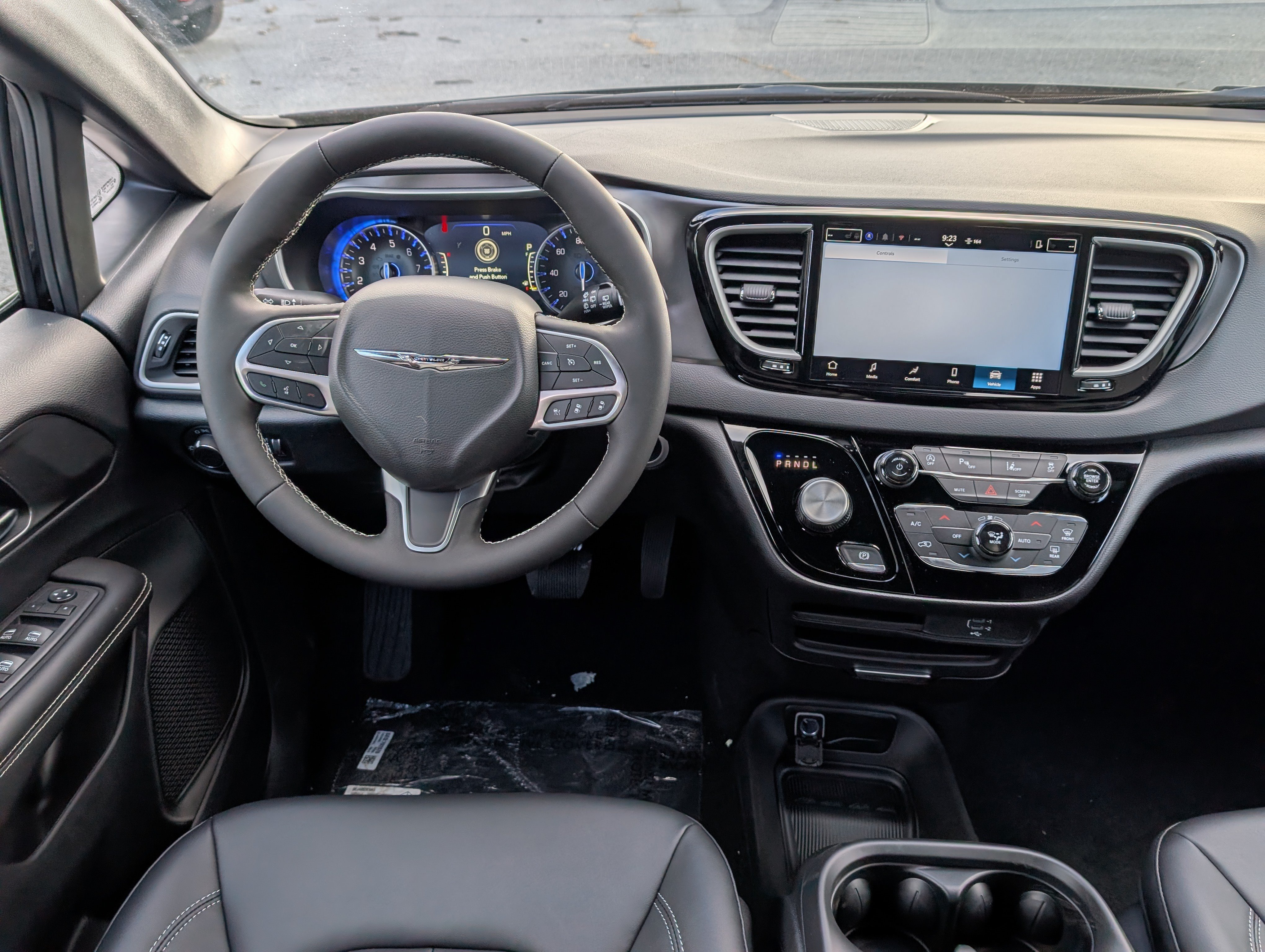 New 2026 Chrysler Voyager LX FWD image 16