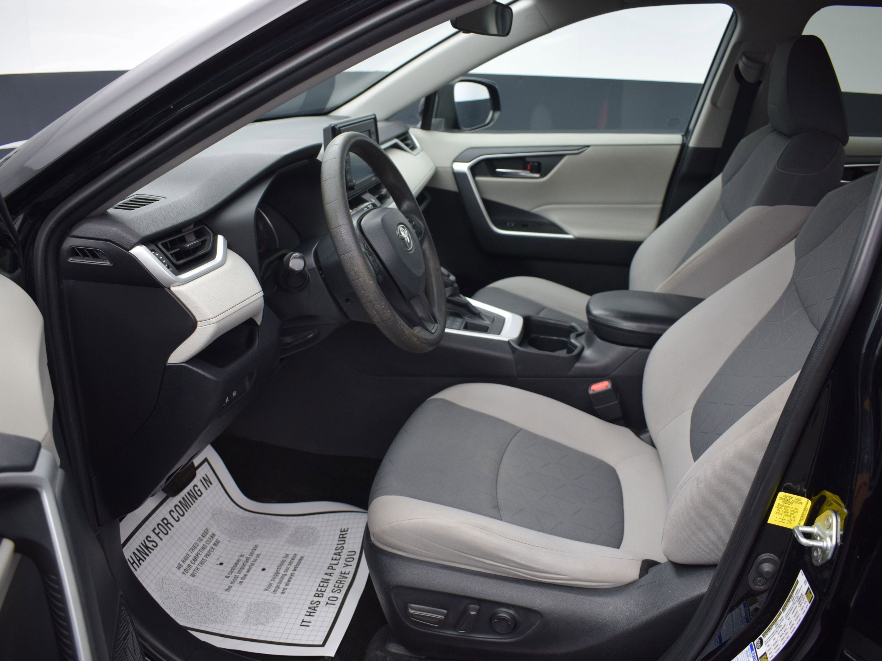 Used 2020 Toyota RAV4 XLE w/ All Weather Liner Package image 13