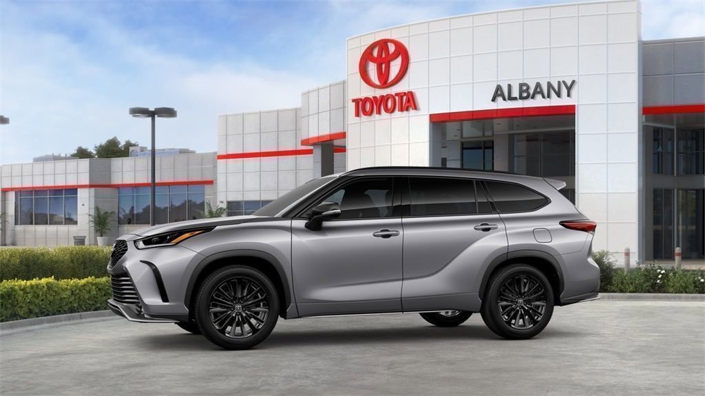 New 2025 Toyota Highlander XSE image 3