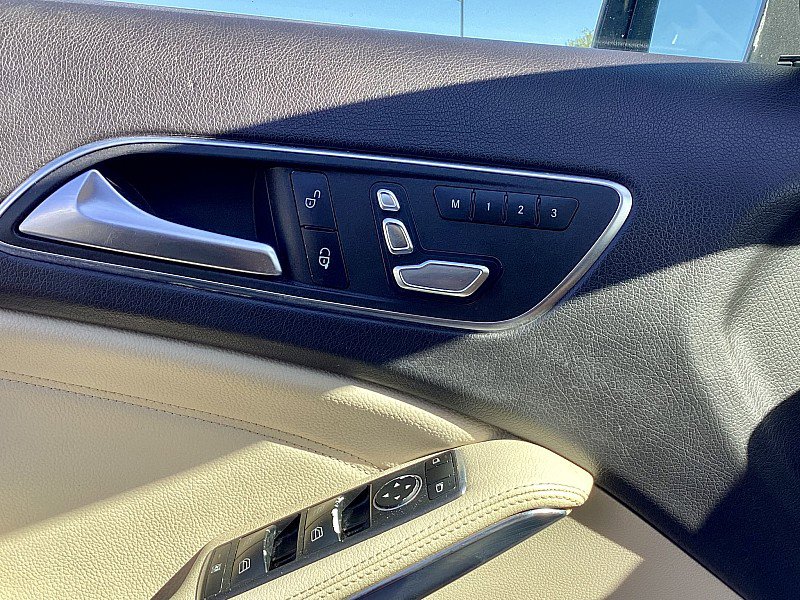 Used 2019 Mercedes-Benz GLA 250 4MATIC image 11