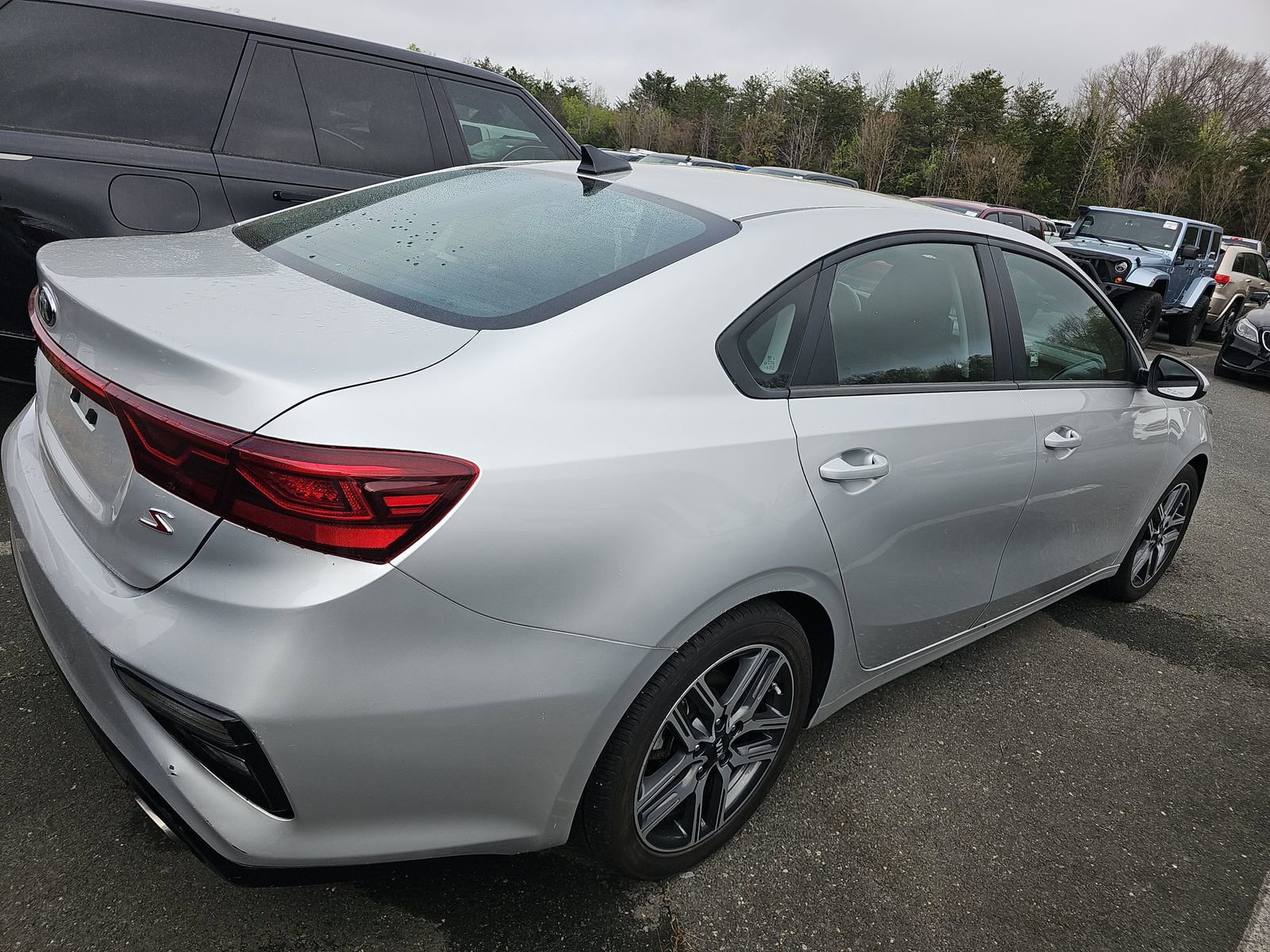 Used 2019 Kia Forte S w/ S Premium Package FWD image 4