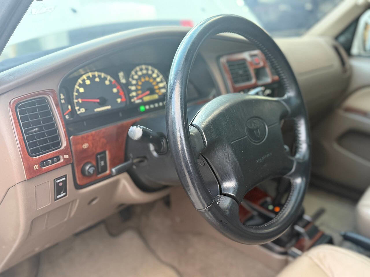 Used 2001 Toyota 4Runner SR5 image 12