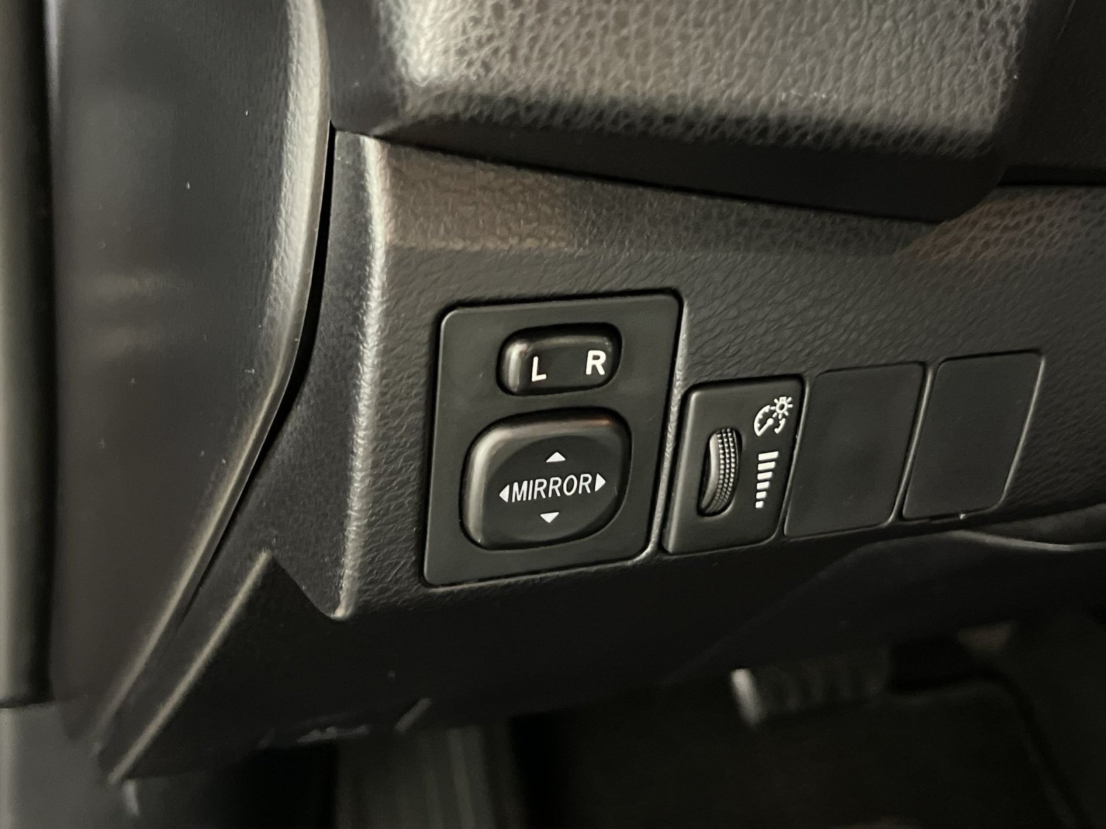 Used 2015 Toyota Corolla S Premium w/ Body Protection Package #1 FWD image 31