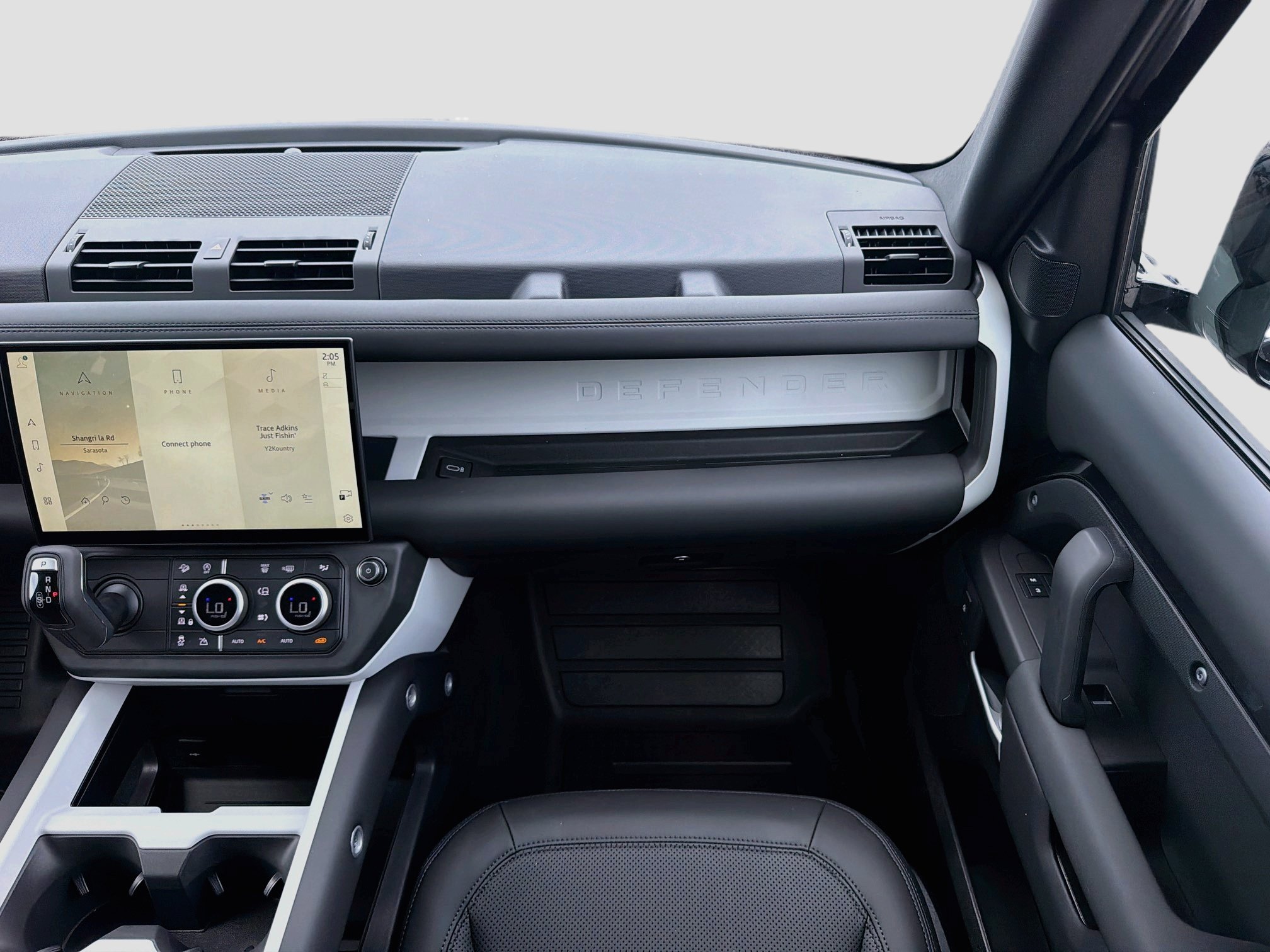 New 2026 Land Rover Defender 110 S AWD/4WD image 18