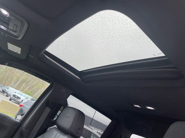 Used 2020 Chevrolet Silverado 1500 High Country w/ Technology Package image 40