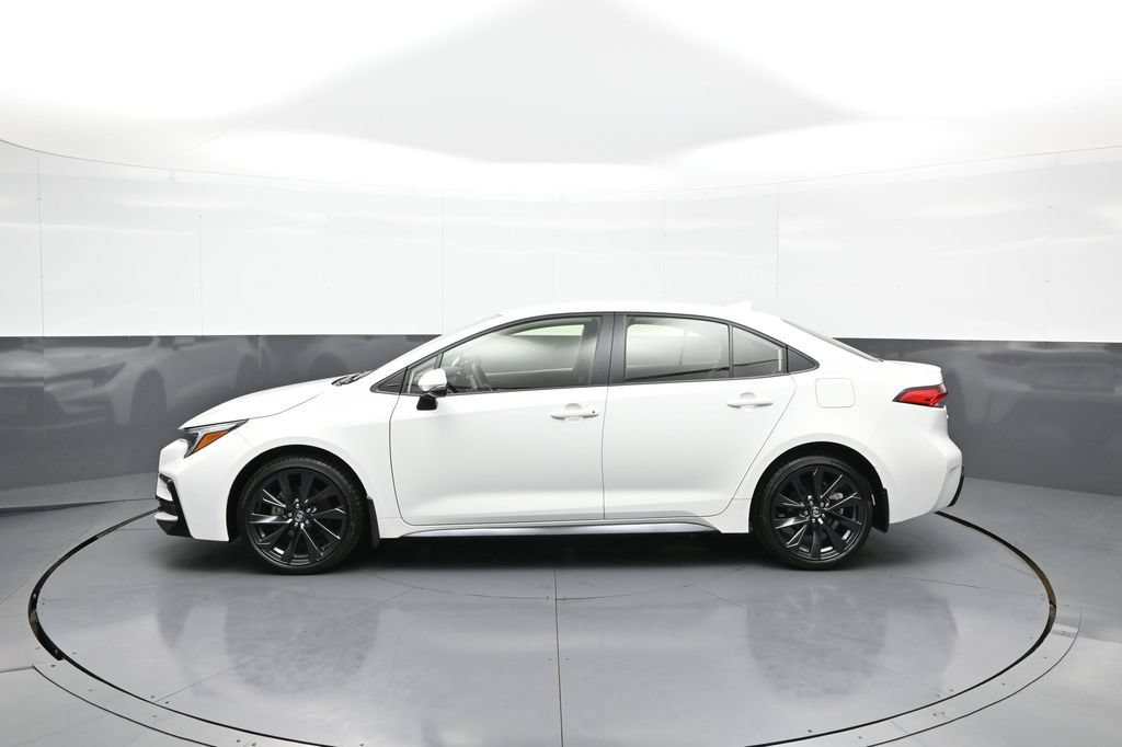 Certified 2026 Toyota Corolla SE FWD image 9