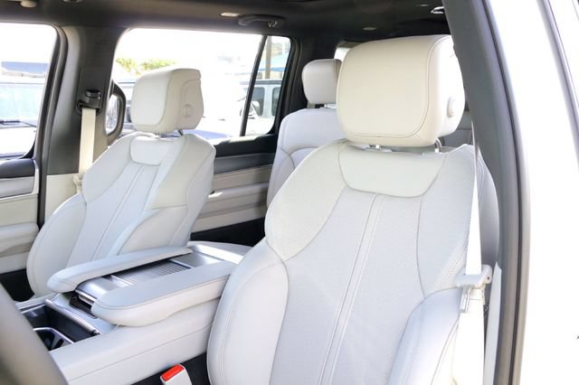 New 2026 Jeep Grand Wagoneer 2WD w/ Premium Group I image 10