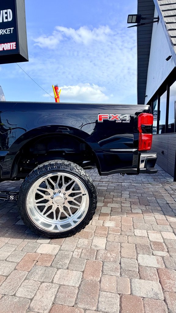 Used 2023 Ford F350 King Ranch w/ Chrome Package AWD/4WD image 7