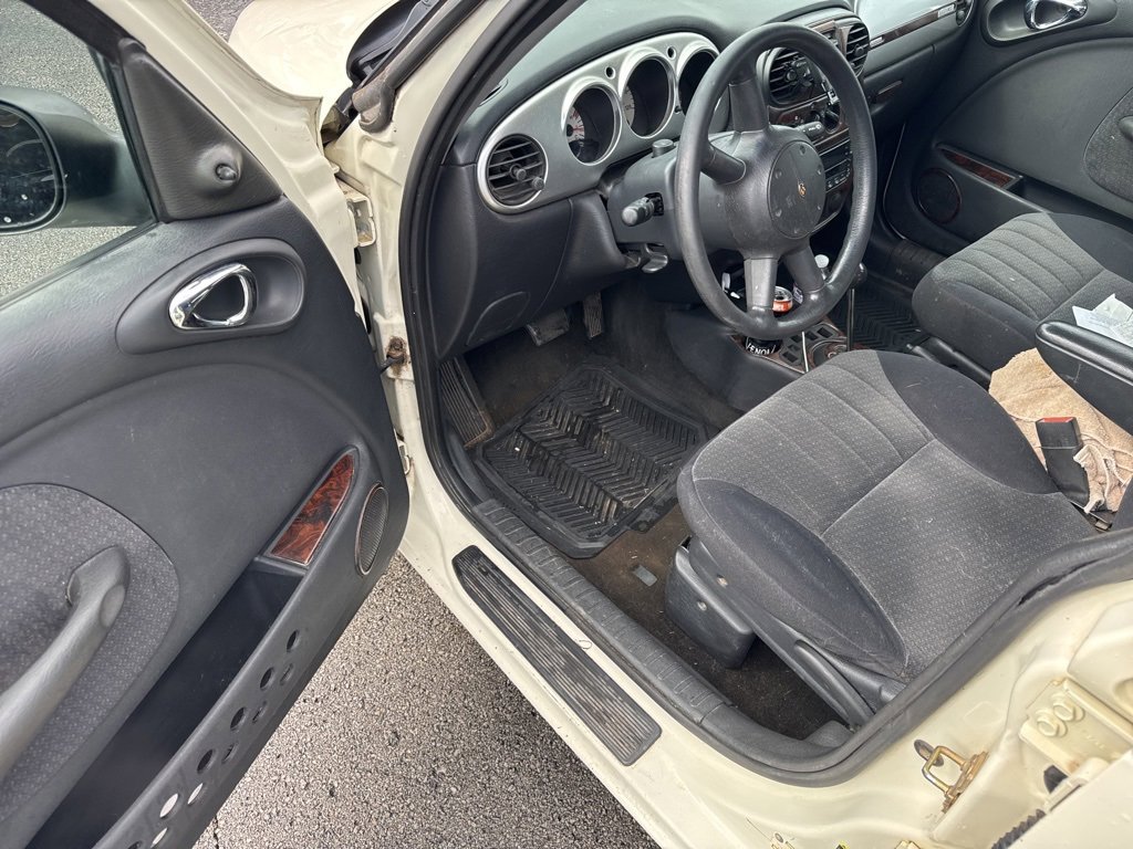 Used 2005 Chrysler PT Cruiser image 14