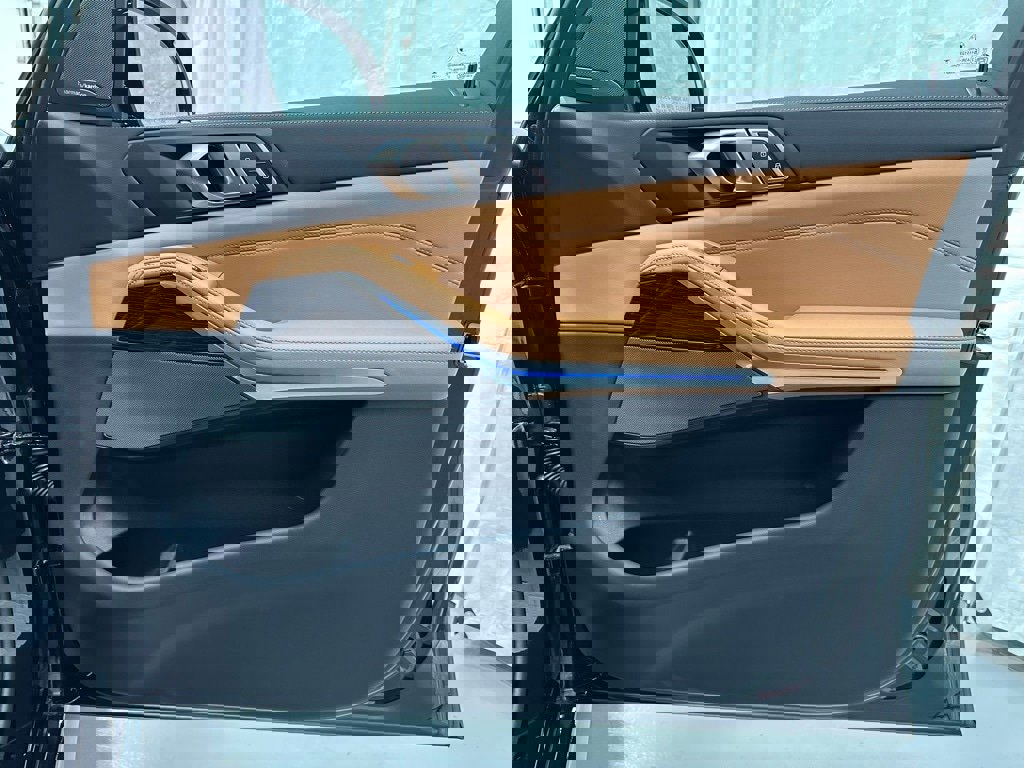 Used 2026 BMW X5 xDrive50e image 55