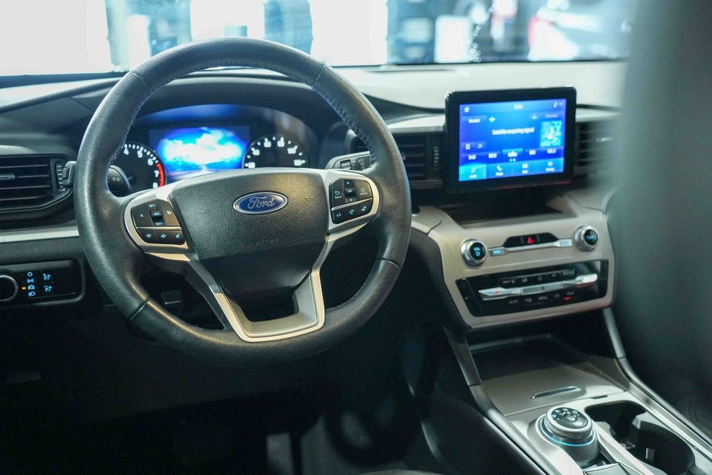 Used 2024 Ford Explorer XLT image 19