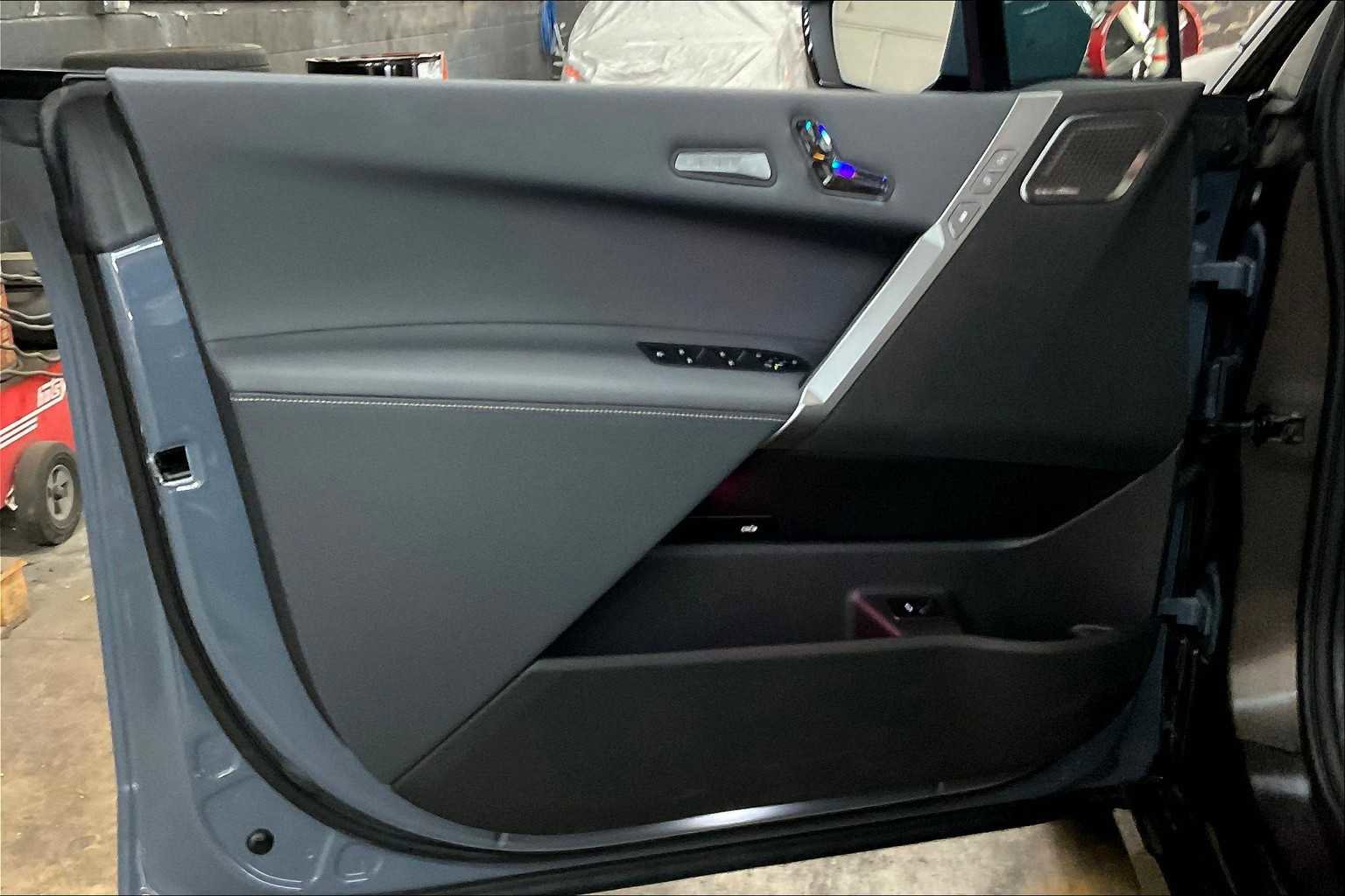 Used 2025 BMW iX M60 image 26