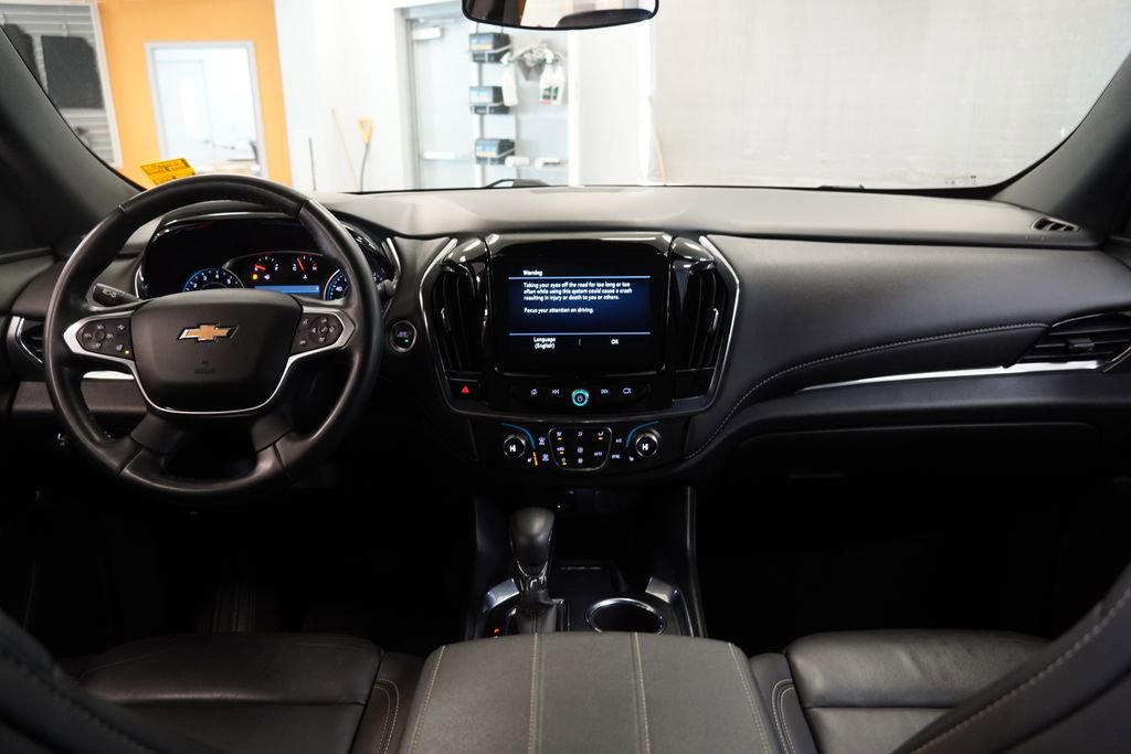 Used 2023 Chevrolet Traverse LT image 9