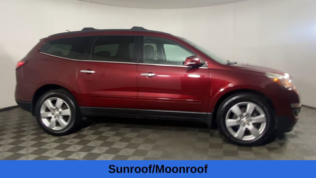 Used 2016 Chevrolet Traverse LT w/ Traveler's Package image 3