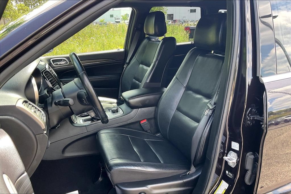 Used 2021 Jeep Grand Cherokee Limited AWD/4WD image 25