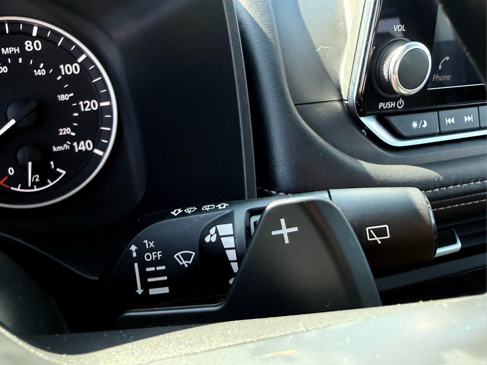 Used 2026 Nissan Rogue SV w/ SV Premium Package AWD/4WD image 25