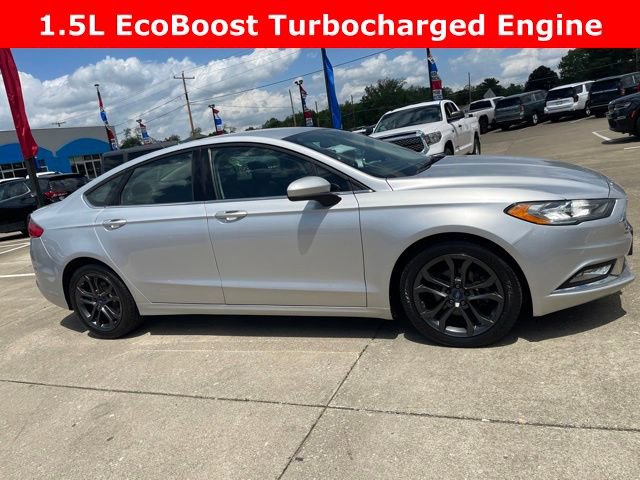 Used 2018 Ford Fusion SE w/ Equipment Group 201A FWD image 1