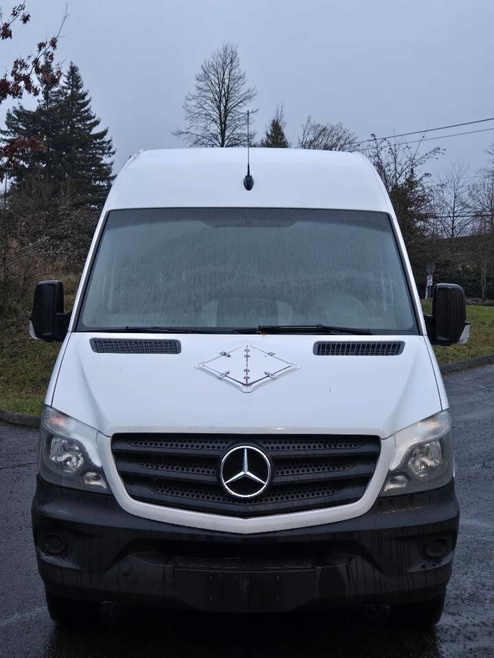 Used 2017 Mercedes-Benz Sprinter 3500 image 31