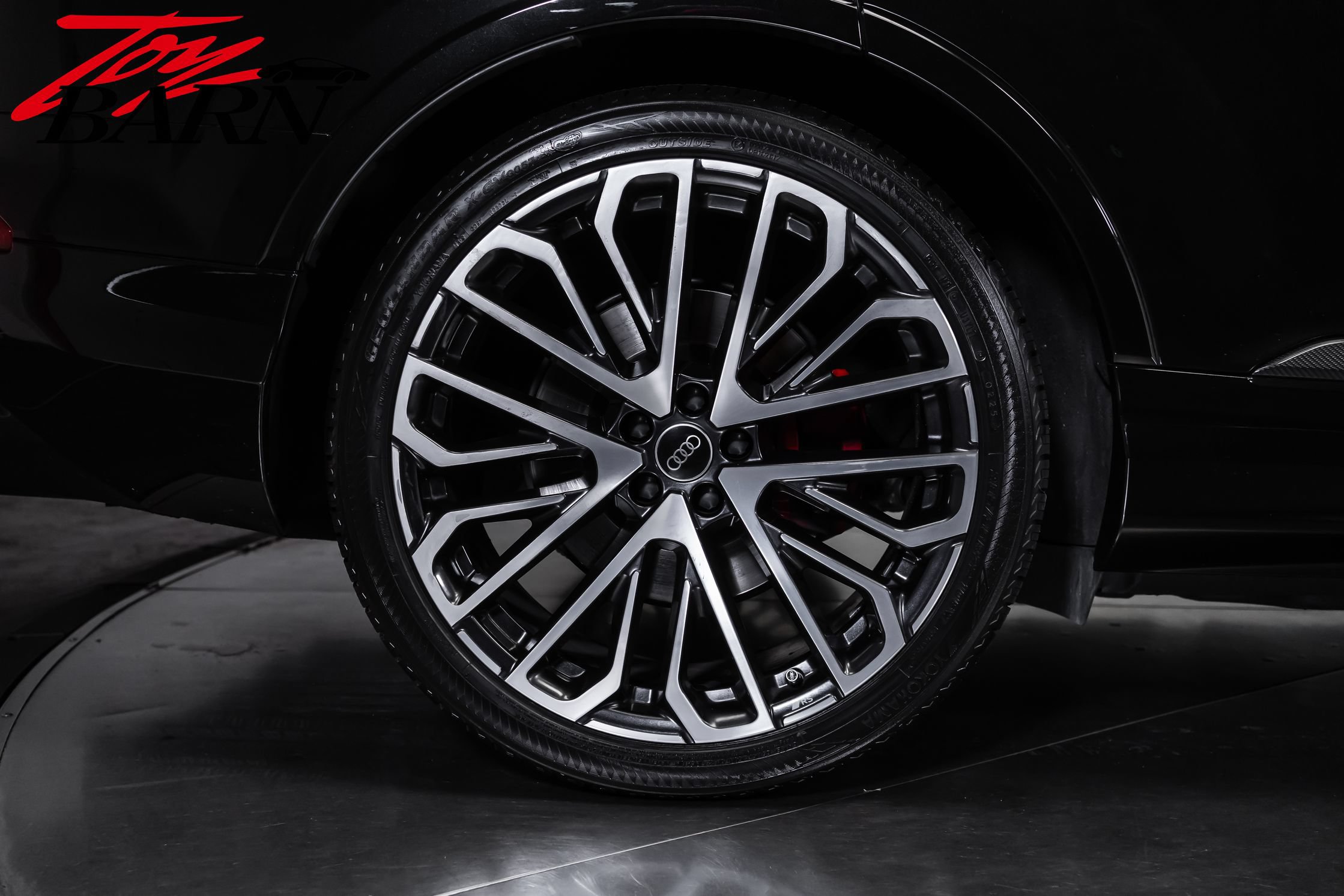 Used 2025 Audi SQ7 Prestige AWD/4WD image 12