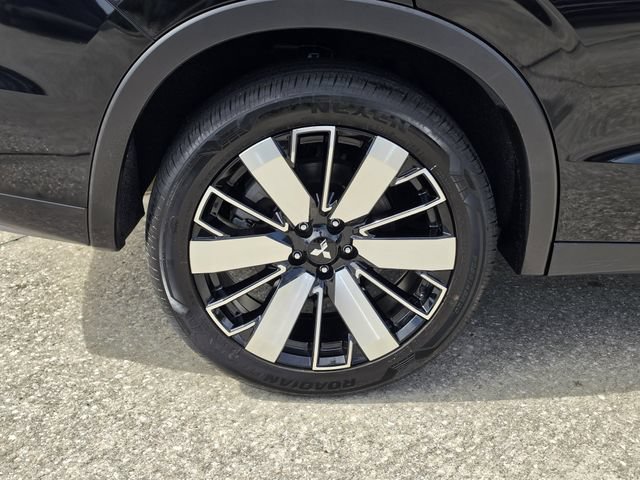 Used 2025 Mitsubishi Outlander SE FWD image 5