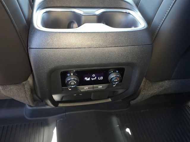 New 2027 Chevrolet Traverse RS w/ LPO, Floor Liner Package FWD image 9
