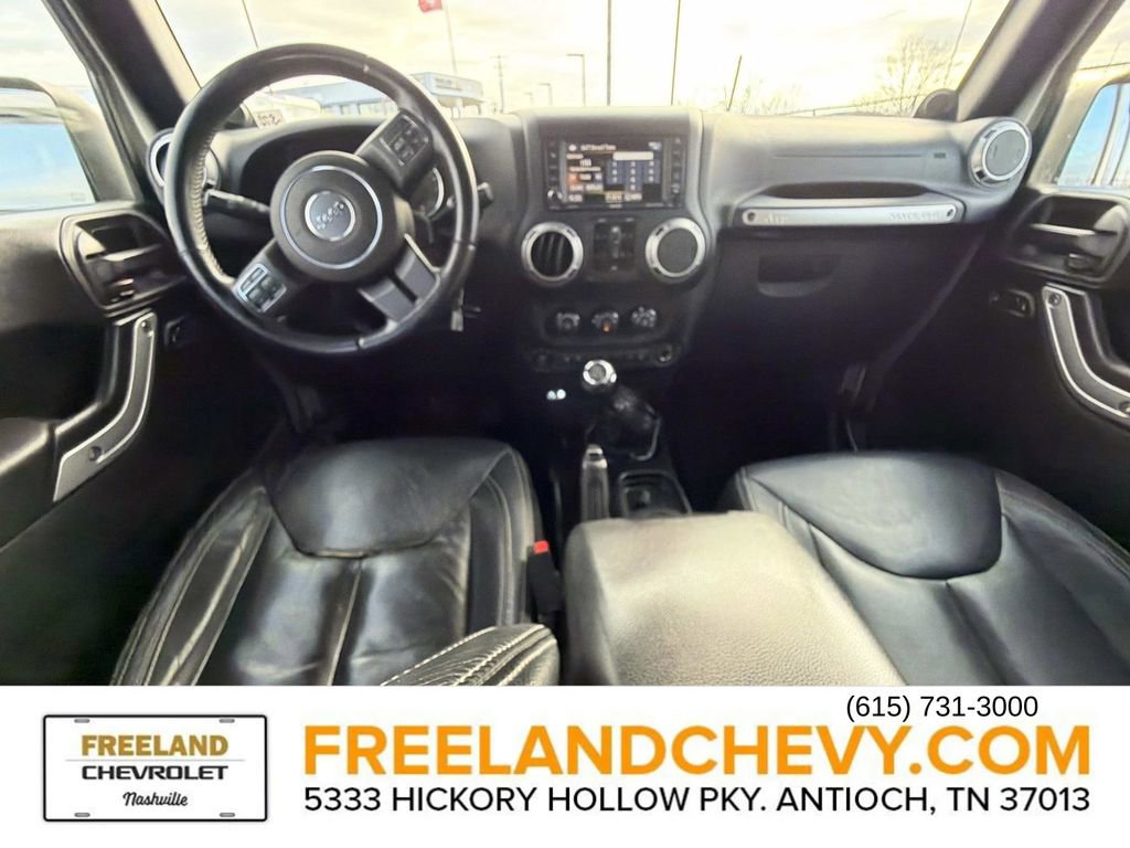 Used 2013 Jeep Wrangler Unlimited Rubicon w/ Connectivity Group image 18