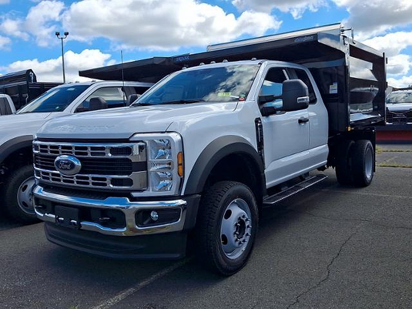 New 2026 Ford F550 4x4 Supercab Super Duty image 3