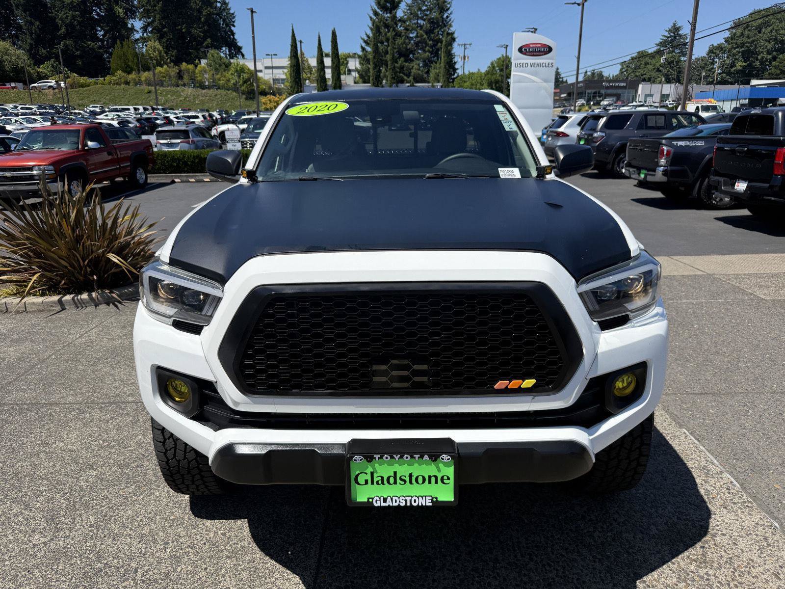 Used 2020 Toyota Tacoma SR w/ SX Package AWD/4WD image 8
