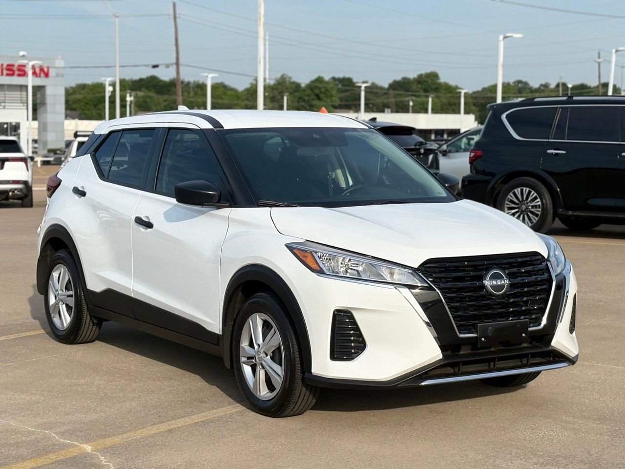 Certified 2025 Nissan Kicks Play S FWD image 5