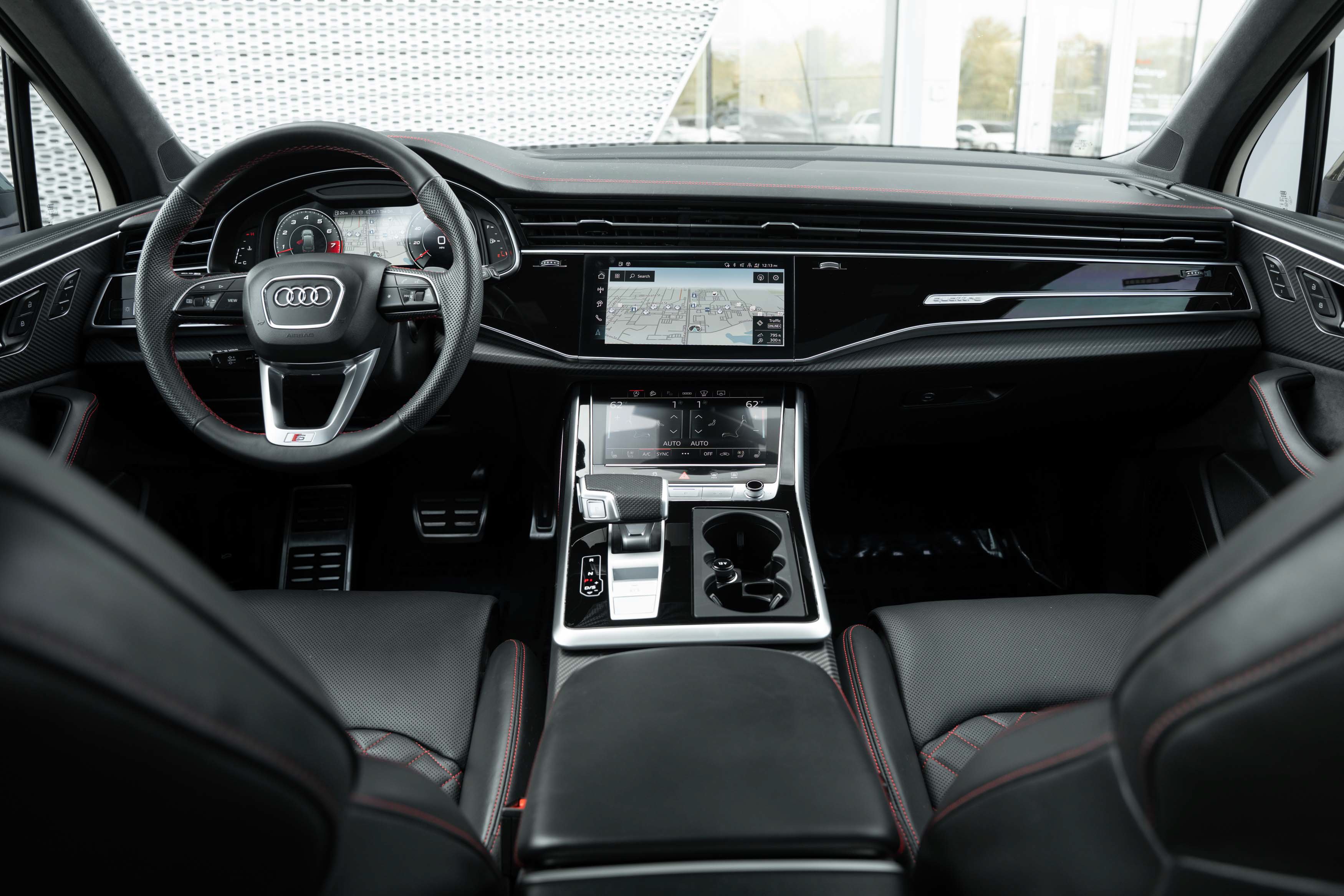 Certified 2025 Audi SQ7 Prestige AWD/4WD image 8