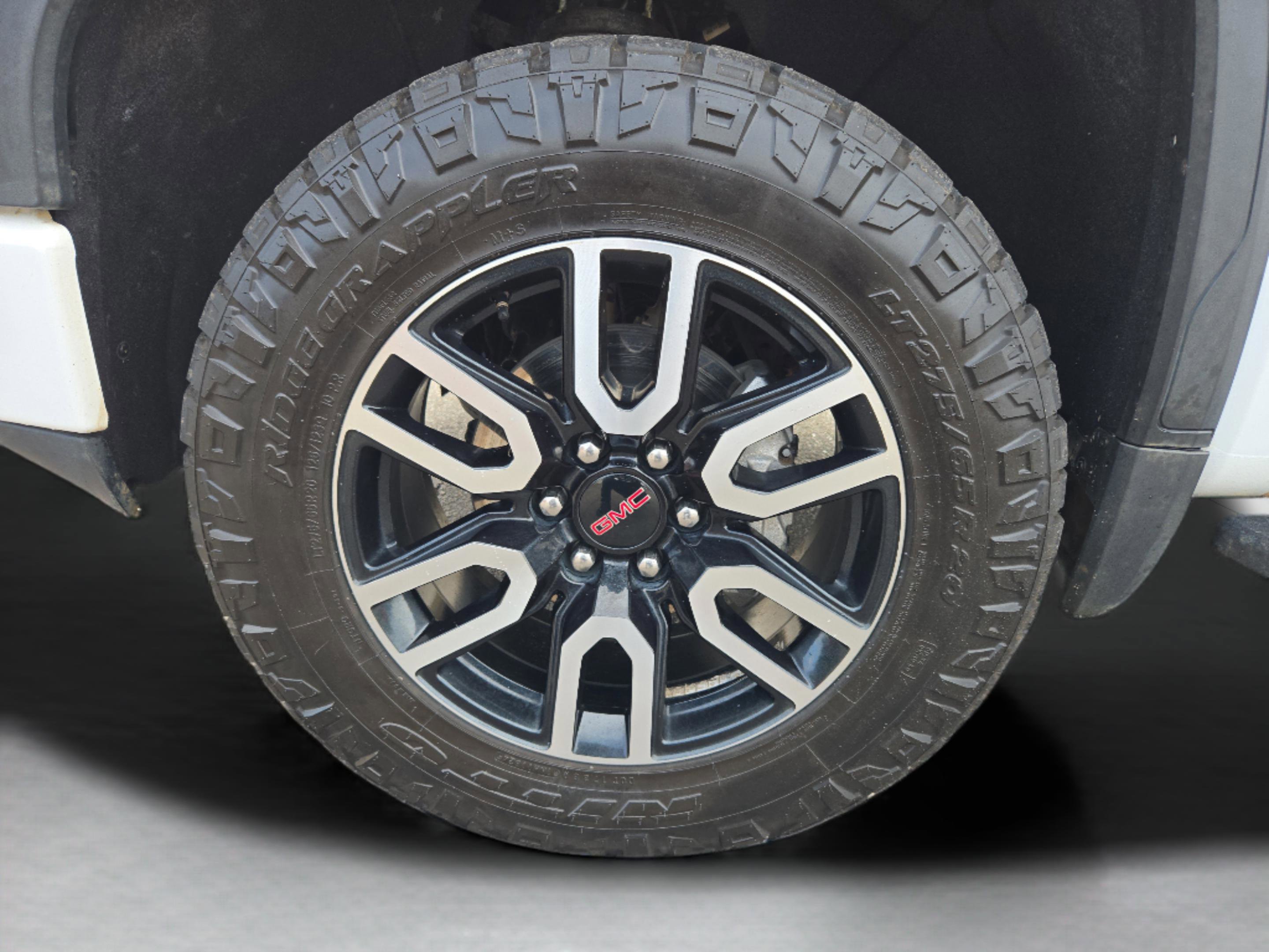 Used 2022 GMC Sierra 1500 AT4 w/ AT4 Premium Package image 32