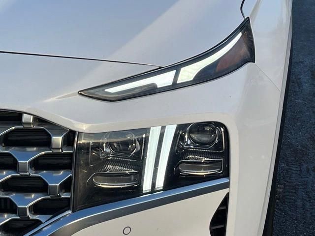 Used 2023 Hyundai Santa Fe Limited image 9