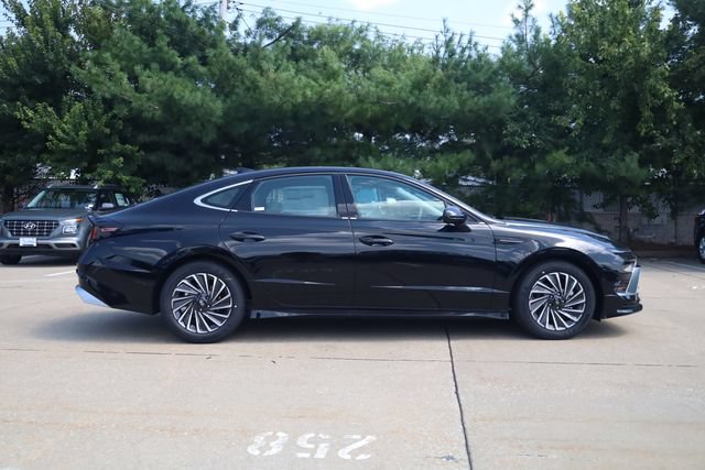 New 2026 Hyundai Sonata Limited FWD image 5