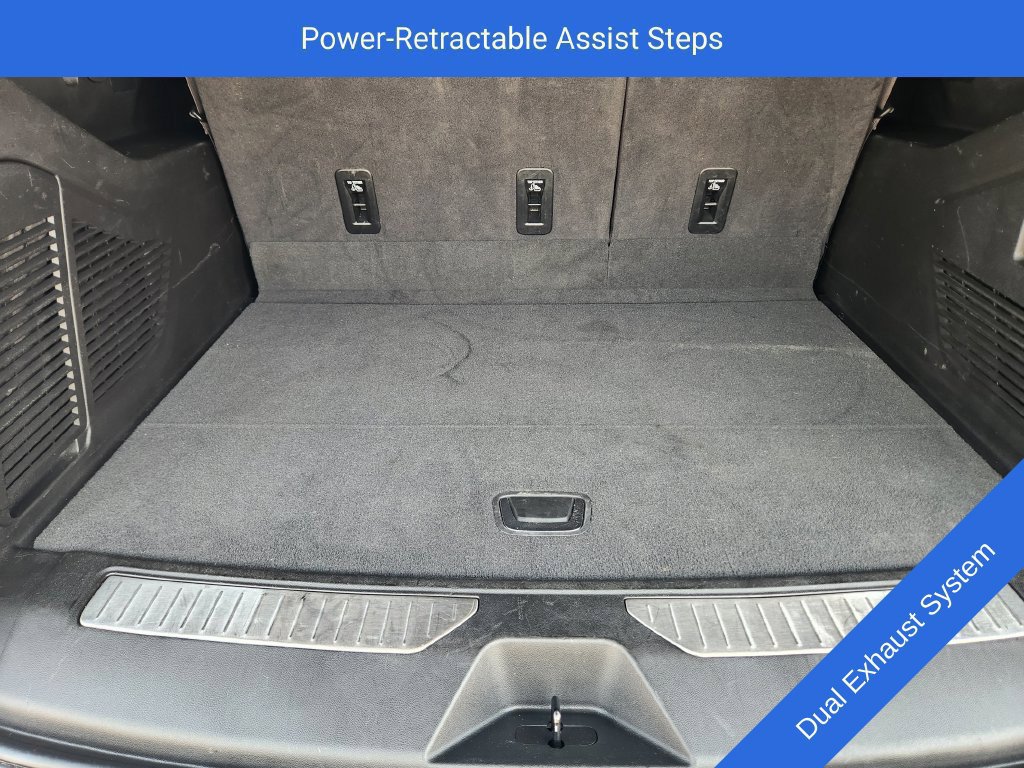 Used 2024 Chevrolet Suburban Premier w/ Premium Package RWD image 41