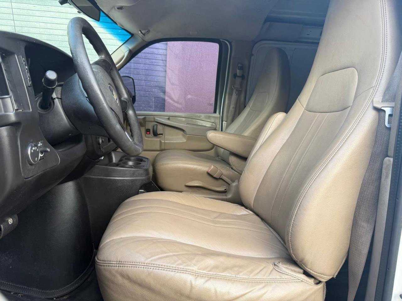 Used 2011 Chevrolet Express 1500 image 25